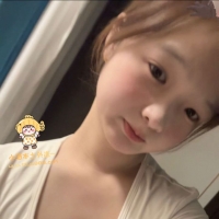 嬌小年輕的高中生妹妹