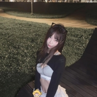 戶外小騷妹 膚白貌美大長腿 最愛短裙在外面勾引