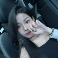 葛格們有沒有聞到一股超辣的美女香味呀？