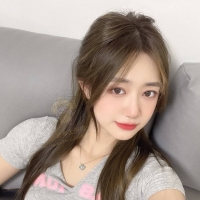 身材剛剛好 說話很溫柔  上下都是粉嫩嫩的