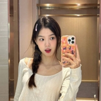 淫妹小女友！像發春小貓很會叫床~  聲音好聽、表情超色...