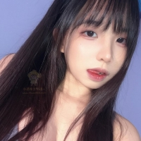 肉慾甜萌直播主 擁有魔鬼的身材