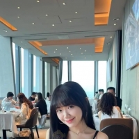 骨感小清新  氣質滿滿又有點腼腆