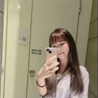 鄰家女孩，  甜美清秀臉蛋緊緻白嫩的肌膚，