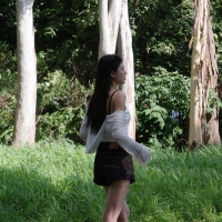 外表冷酷的氣質女生！笑起來其實很甜